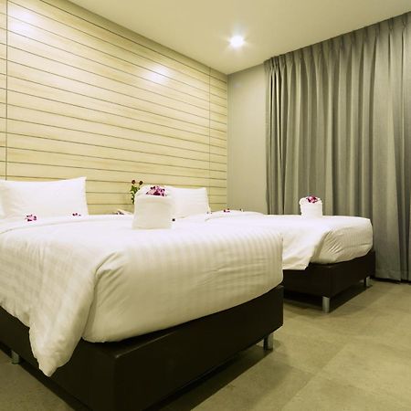C Cha-Am Hotel Екстериор снимка
