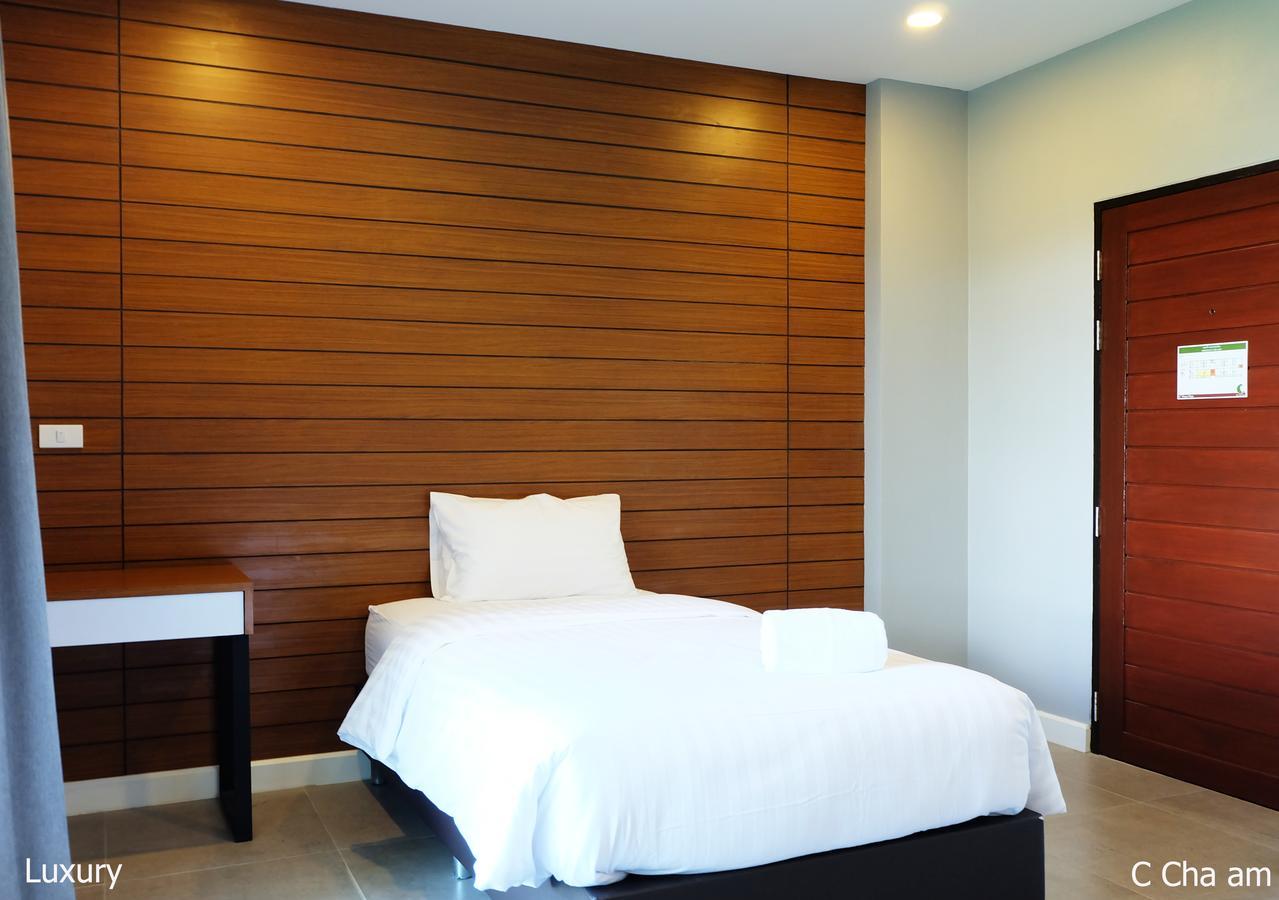 C Cha-Am Hotel Екстериор снимка
