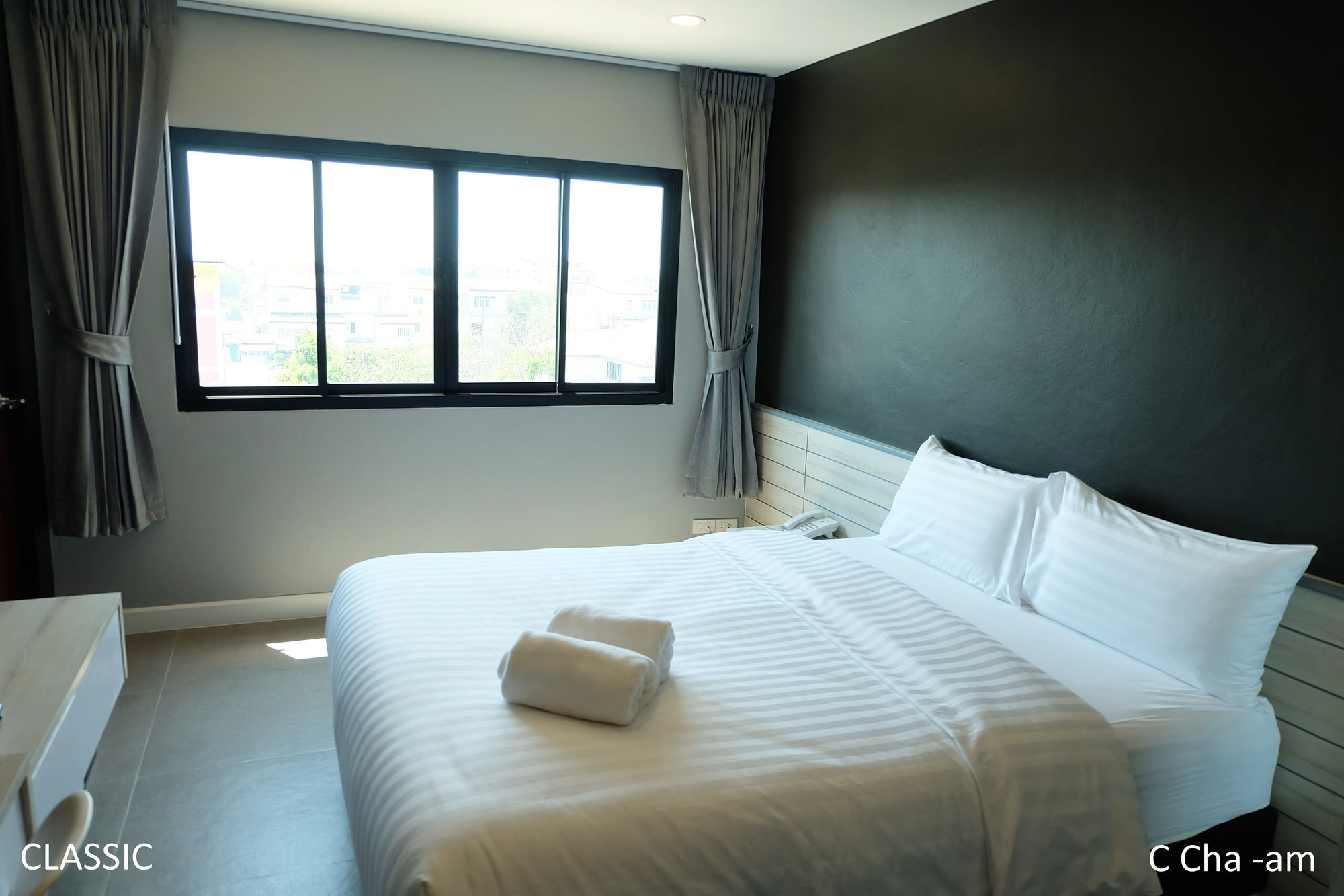 C Cha-Am Hotel Екстериор снимка