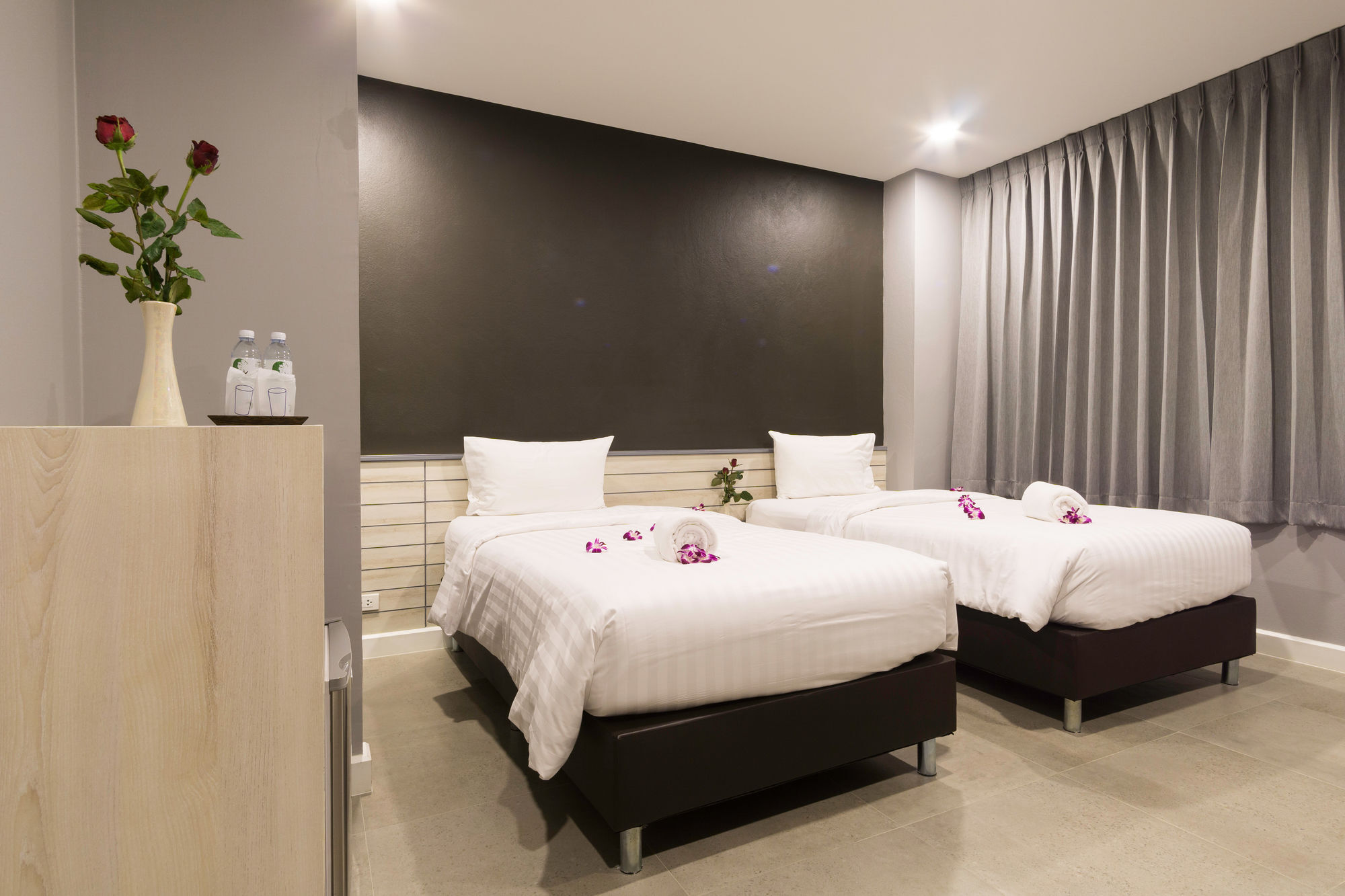 C Cha-Am Hotel Екстериор снимка